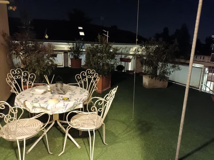 세레뇨 Terrazzo In Centro 아파트 외부 사진